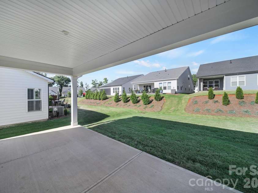 8021 Brookbank Drive, Charlotte, NC 28269.  MLS# CAR4345223, YatesRealty ID 20188. 