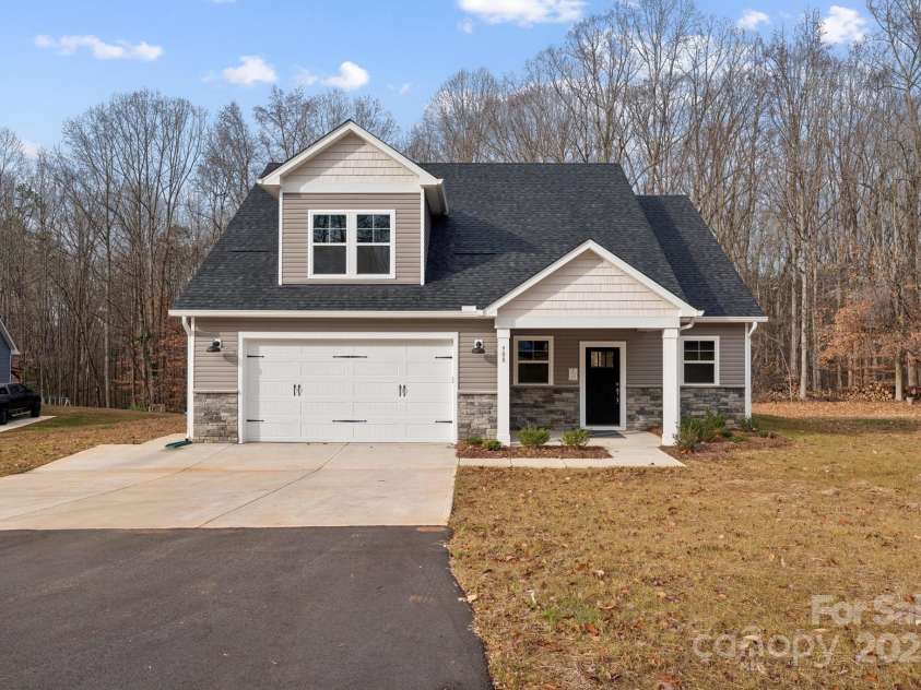 908 Westminster Drive, Statesville, NC 28677.  MLS# CAR4255889, YatesRealty ID 20188. 