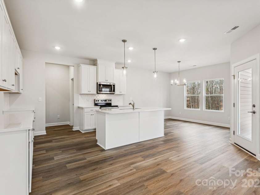 908 Westminster Drive, Statesville, NC 28677.  MLS# CAR4255889, YatesRealty ID 20188. 