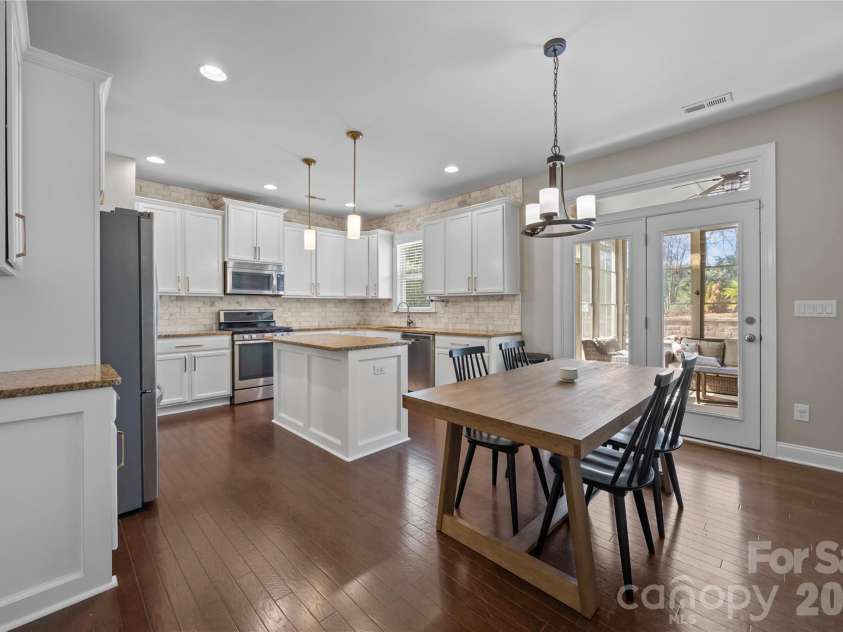 921 Rock Forest Way, Fort Mill, SC 29707.  MLS# CAR4359119, YatesRealty ID 20189. 