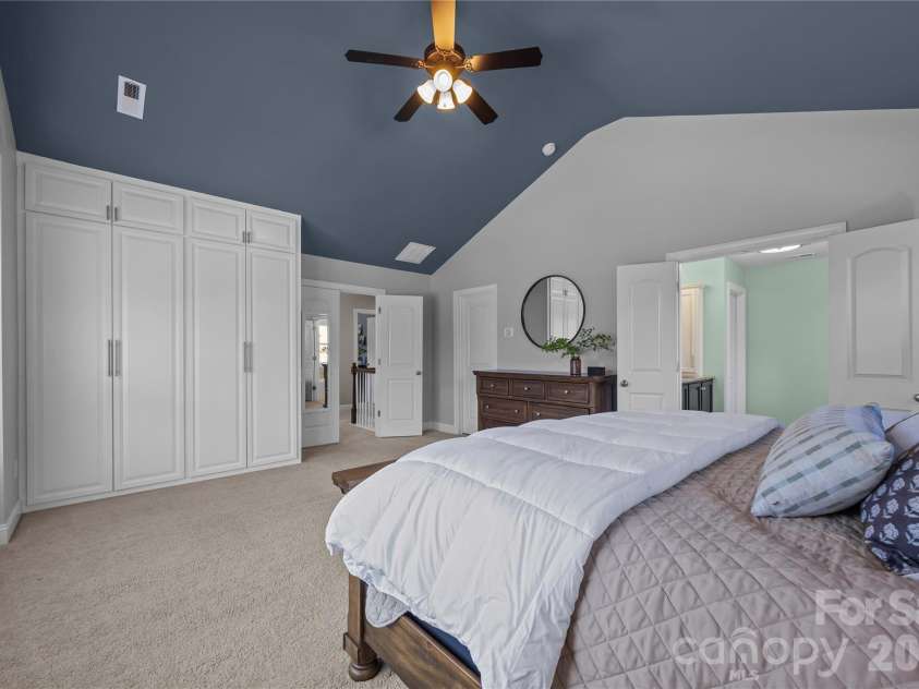 921 Rock Forest Way, Fort Mill, SC 29707.  MLS# CAR4359119, YatesRealty ID 20189. Primary w/ custom closets