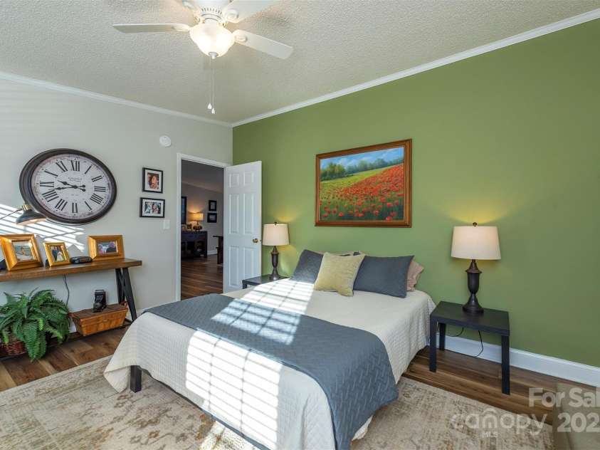 428 Riverwind Drive, Hendersonville, NC 28739.  MLS# CAR4331015, YatesRealty ID 2019. 