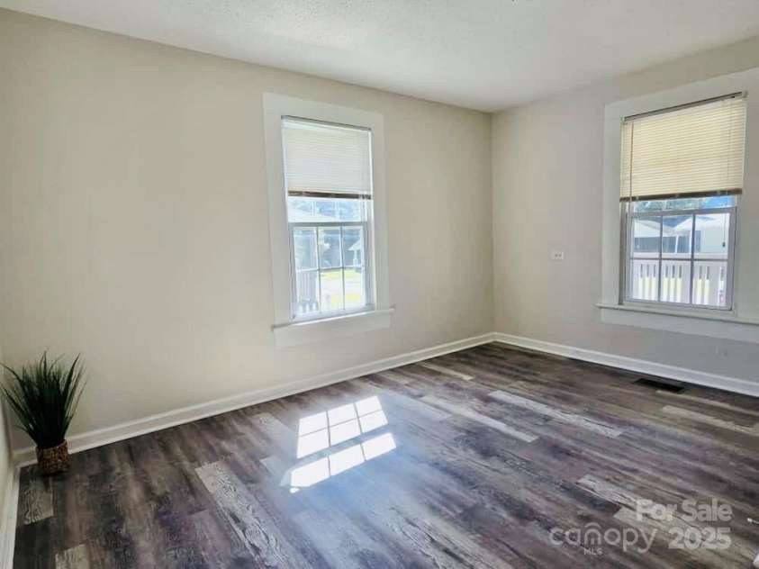 825 Margate Avenue, Kannapolis, NC 28081.  MLS# CAR4306099, YatesRealty ID 2019. 