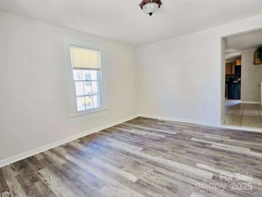 825 Margate Avenue, Kannapolis, NC 28081.  MLS# CAR4306099, YatesRealty ID 2019. 