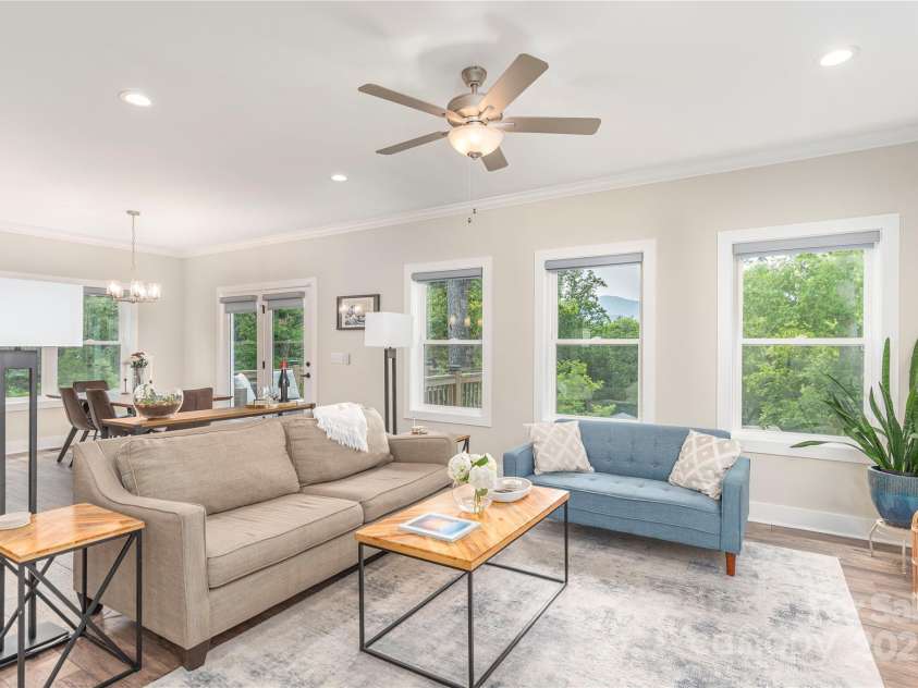 17 Baxter Woods Lane, Candler, NC 28715.  MLS# CAR4267749, YatesRealty ID 20190. 