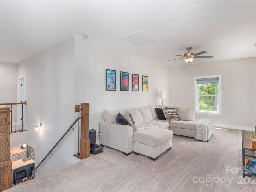 17 Baxter Woods Lane, Candler, NC 28715.  MLS# CAR4267749, YatesRealty ID 20190. 