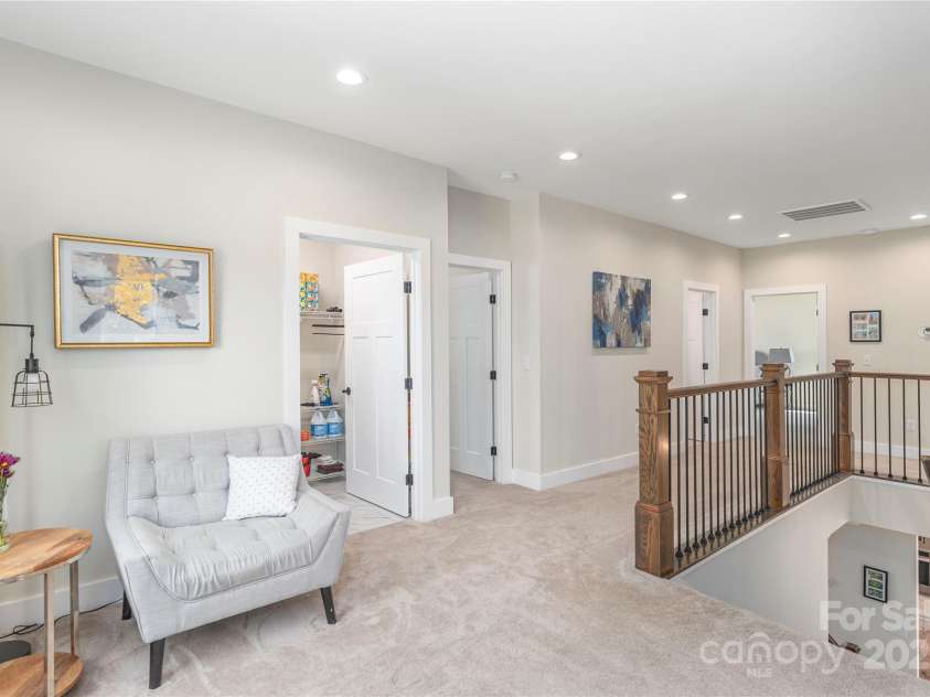 17 Baxter Woods Lane, Candler, NC 28715.  MLS# CAR4267749, YatesRealty ID 20190. 