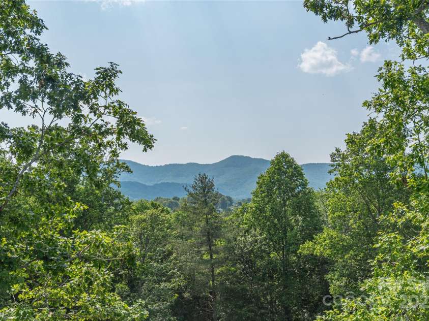 17 Baxter Woods Lane, Candler, NC 28715.  MLS# CAR4267749, YatesRealty ID 20190. 