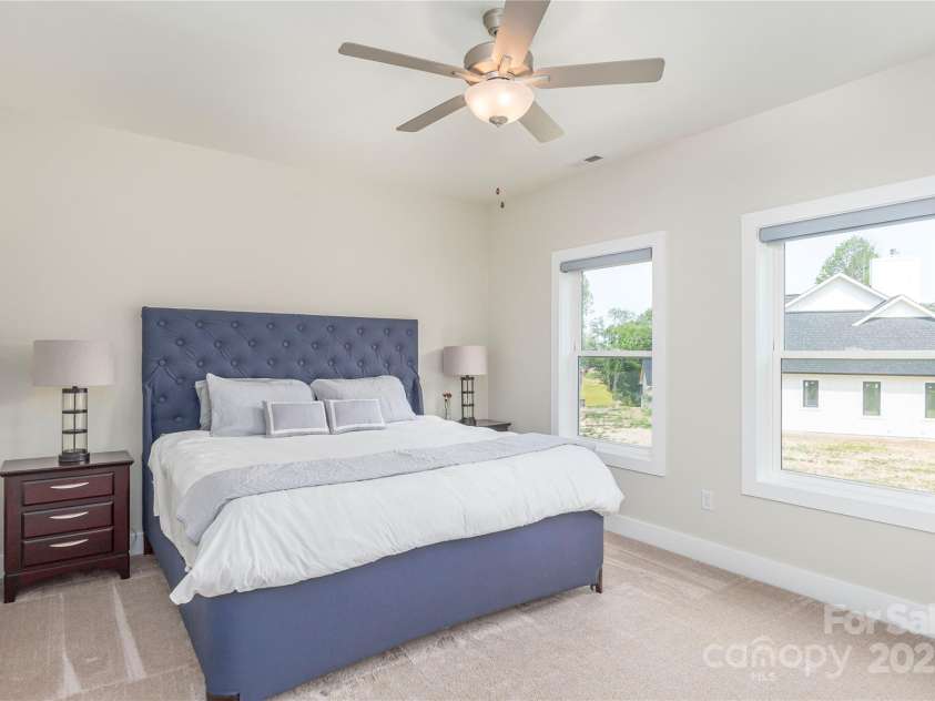 17 Baxter Woods Lane, Candler, NC 28715.  MLS# CAR4267749, YatesRealty ID 20190. 