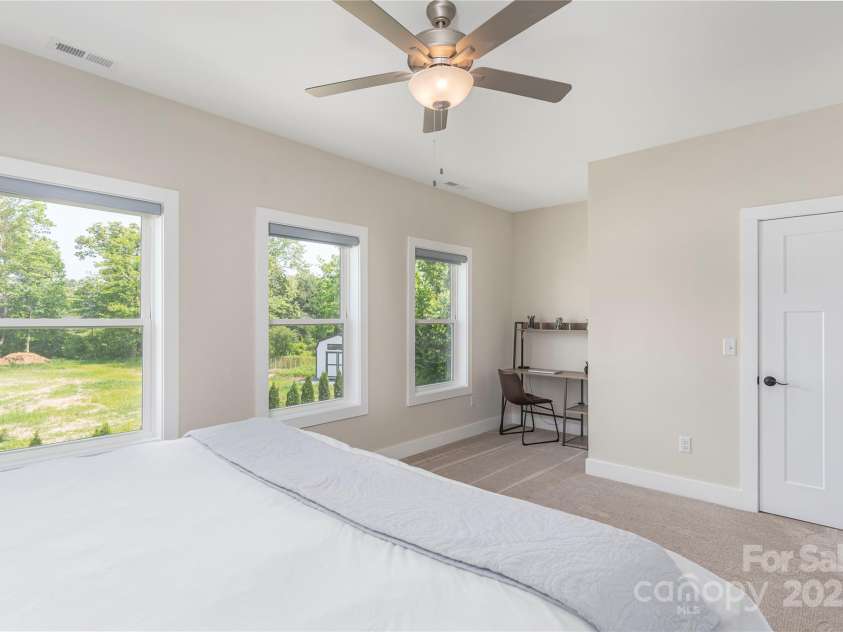 17 Baxter Woods Lane, Candler, NC 28715.  MLS# CAR4267749, YatesRealty ID 20190. 