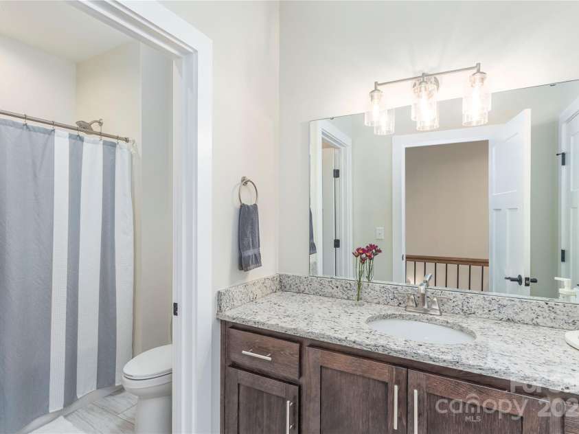 17 Baxter Woods Lane, Candler, NC 28715.  MLS# CAR4267749, YatesRealty ID 20190. 