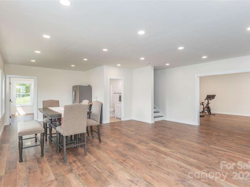 17 Baxter Woods Lane, Candler, NC 28715.  MLS# CAR4267749, YatesRealty ID 20190. 