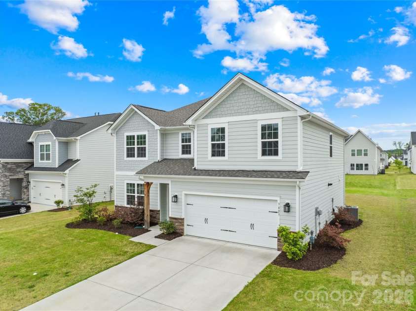 3823 Dahlia Drive, Harrisburg, NC 28075.  MLS# CAR4372342, YatesRealty ID 20191. 