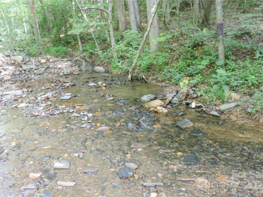 459 Old Yellow Mountain Road, Marion, NC 28752.  MLS# CAR4269848, YatesRealty ID 20191. 