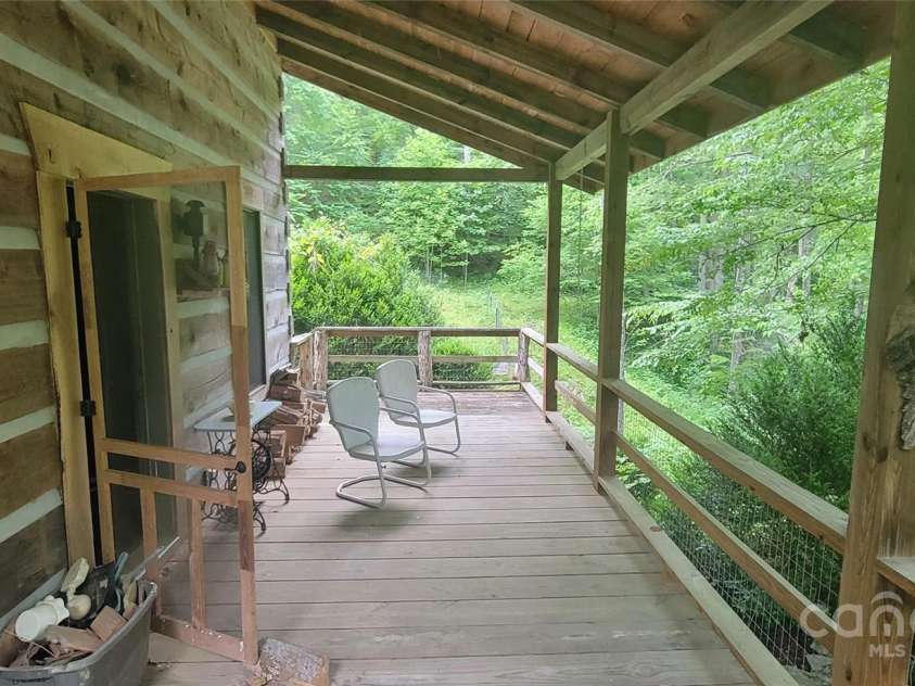 459 Old Yellow Mountain Road, Marion, NC 28752.  MLS# CAR4269848, YatesRealty ID 20191. 