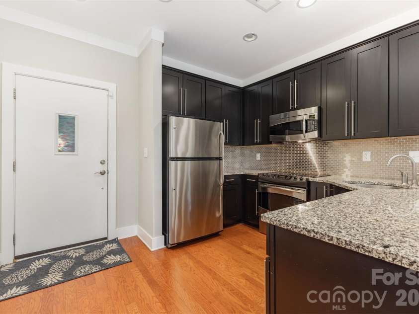 772 Cotton Gin Alley, Davidson, NC 28036.  MLS# CAR4334928, YatesRealty ID 20192. 