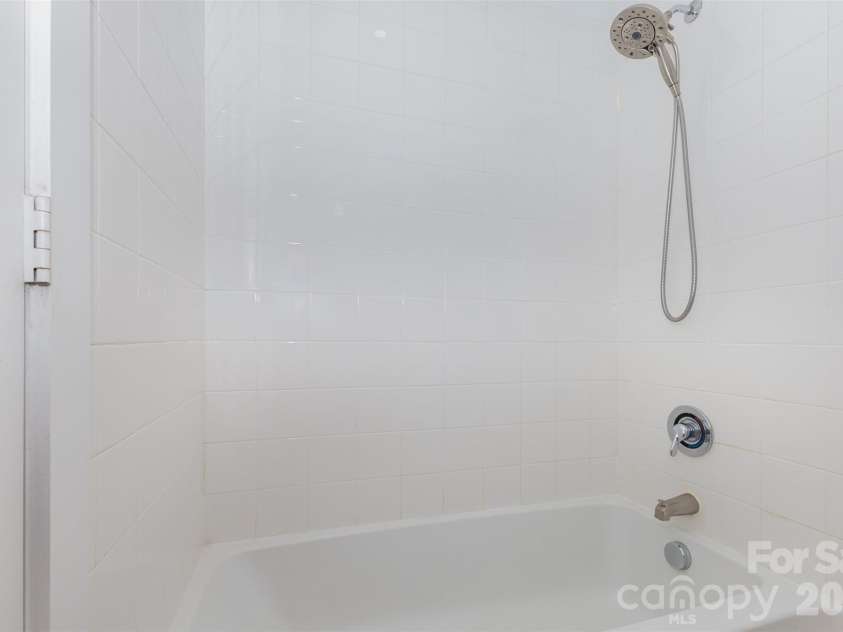 772 Cotton Gin Alley, Davidson, NC 28036.  MLS# CAR4334928, YatesRealty ID 20192. 