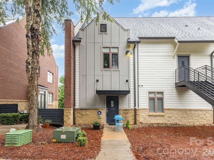 772 Cotton Gin Alley, Davidson, NC 28036.  MLS# CAR4334928, YatesRealty ID 20192. Close to everything in Davidson