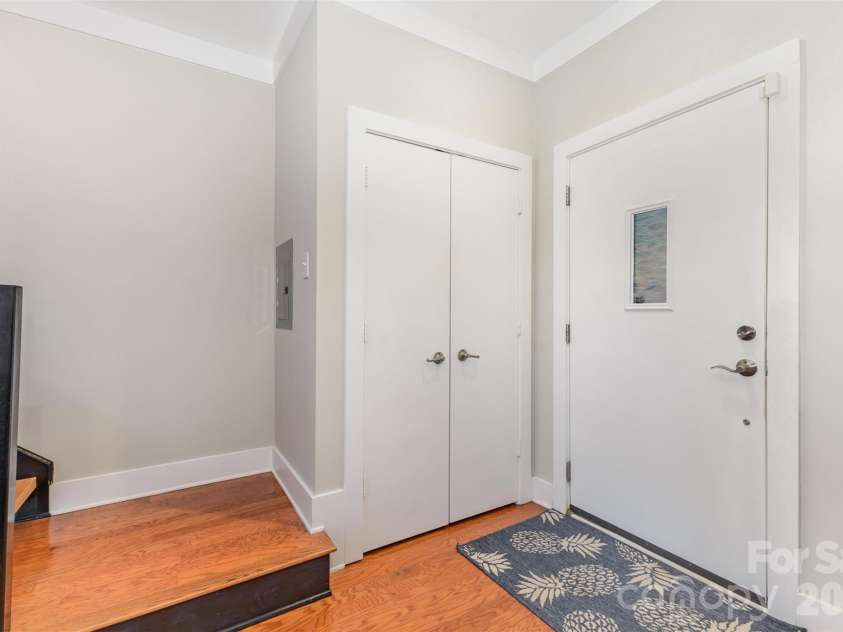 772 Cotton Gin Alley, Davidson, NC 28036.  MLS# CAR4334928, YatesRealty ID 20192. Entry