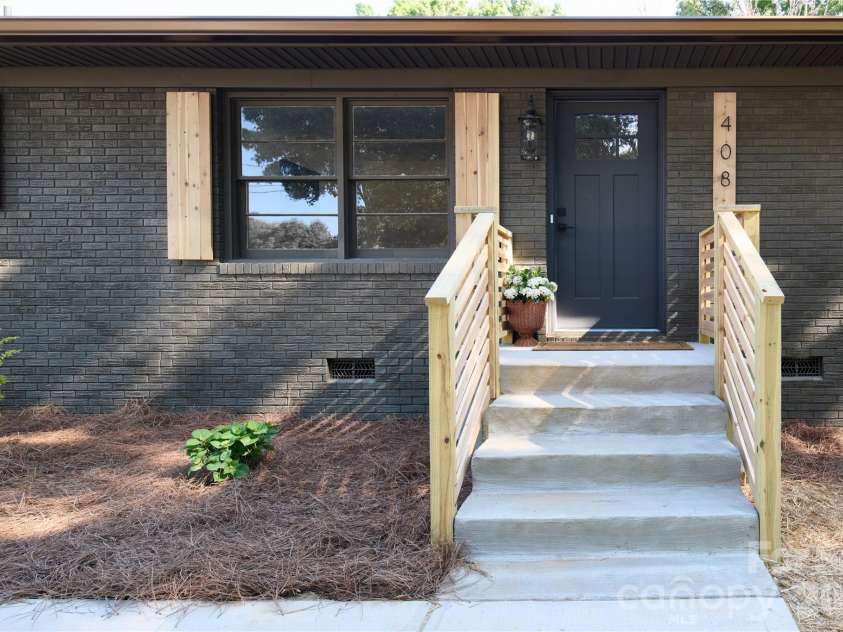408 Midway Drive, Indian Trail, NC 28079.  MLS# CAR4379243, YatesRealty ID 20193. 