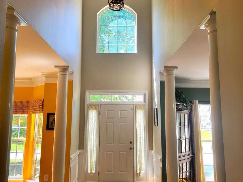 9310 Autumn Applause Drive, Charlotte, NC 28277.  MLS# CAR4366410, YatesRealty ID 20194. 