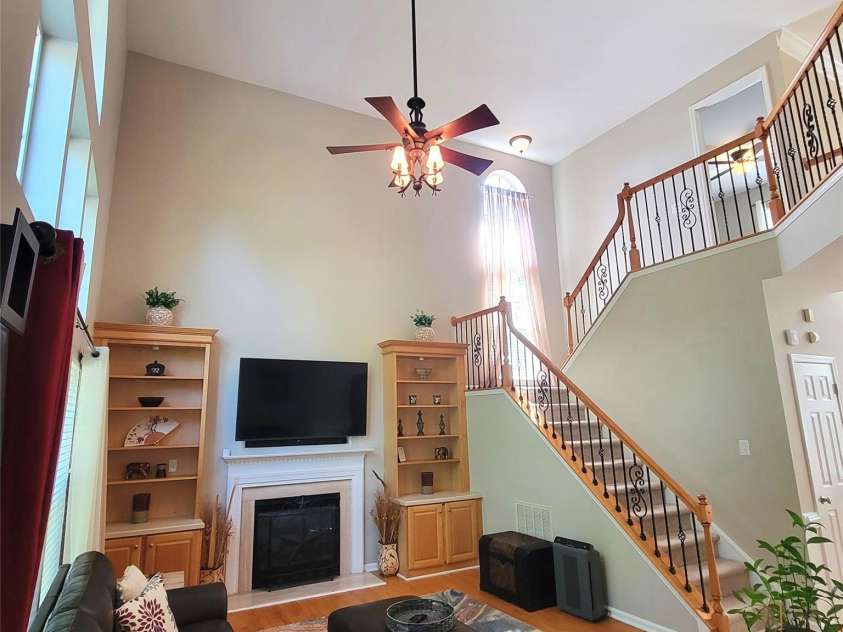 9310 Autumn Applause Drive, Charlotte, NC 28277.  MLS# CAR4366410, YatesRealty ID 20194. 