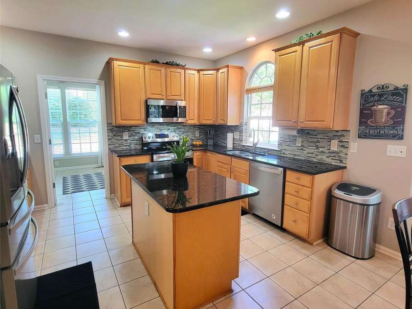 9310 Autumn Applause Drive, Charlotte, NC 28277.  MLS# CAR4366410, YatesRealty ID 20194. 