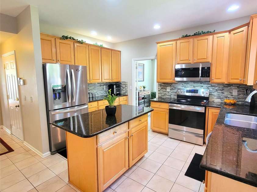 9310 Autumn Applause Drive, Charlotte, NC 28277.  MLS# CAR4366410, YatesRealty ID 20194. 