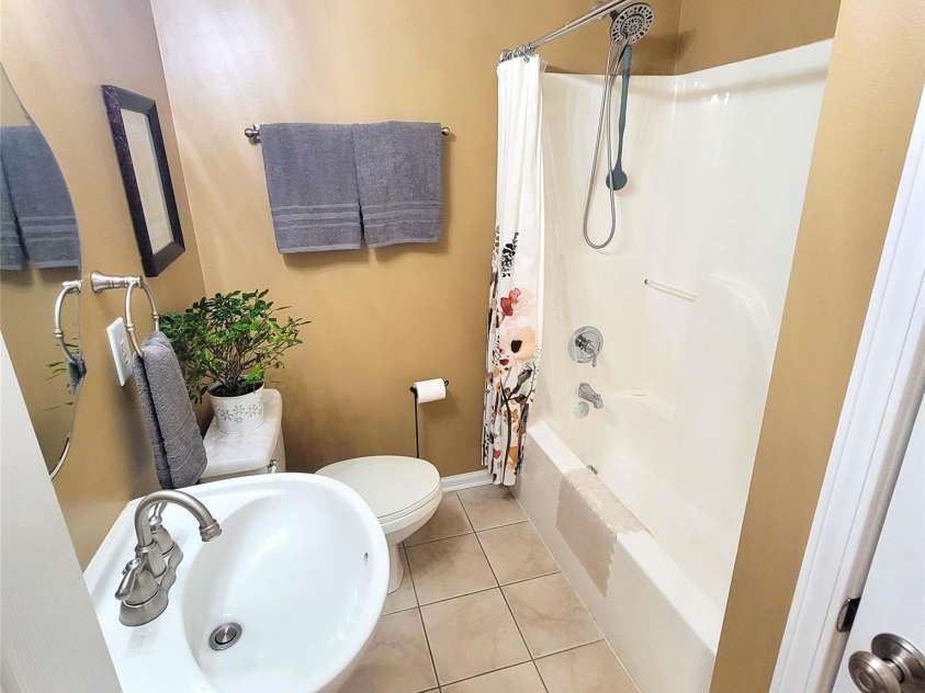 9310 Autumn Applause Drive, Charlotte, NC 28277.  MLS# CAR4366410, YatesRealty ID 20194. 