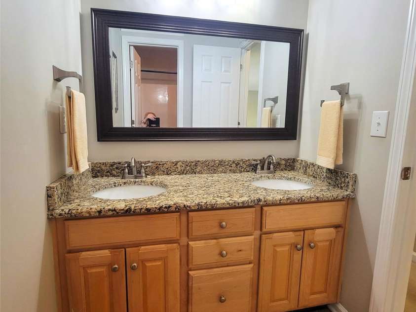 9310 Autumn Applause Drive, Charlotte, NC 28277.  MLS# CAR4366410, YatesRealty ID 20194. 