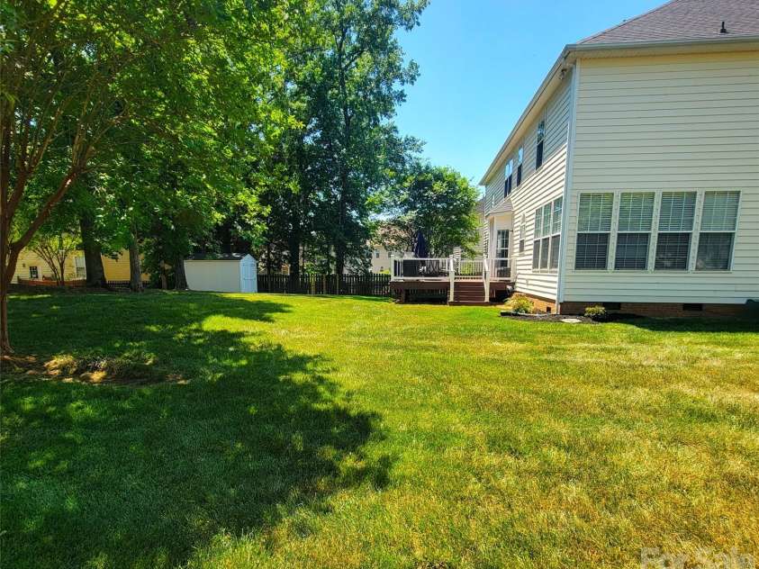 9310 Autumn Applause Drive, Charlotte, NC 28277.  MLS# CAR4366410, YatesRealty ID 20194. 