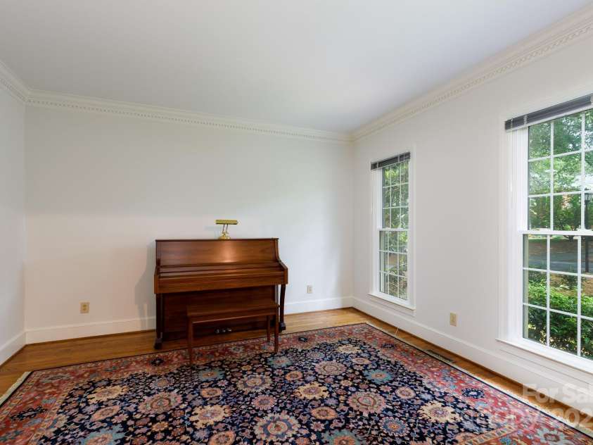 9901 Pallisers Terrace, Charlotte, NC 28210.  MLS# CAR4263147, YatesRealty ID 20194. 
