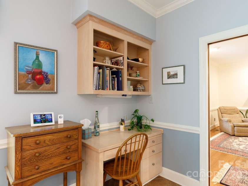 9901 Pallisers Terrace, Charlotte, NC 28210.  MLS# CAR4263147, YatesRealty ID 20194. 