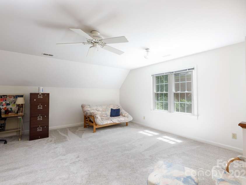 9901 Pallisers Terrace, Charlotte, NC 28210.  MLS# CAR4263147, YatesRealty ID 20194. 