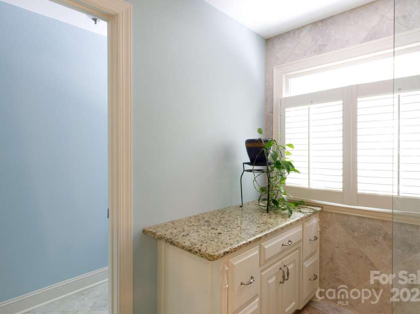 9901 Pallisers Terrace, Charlotte, NC 28210.  MLS# CAR4263147, YatesRealty ID 20194. 