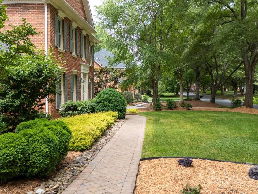 9901 Pallisers Terrace, Charlotte, NC 28210.  MLS# CAR4263147, YatesRealty ID 20194. 