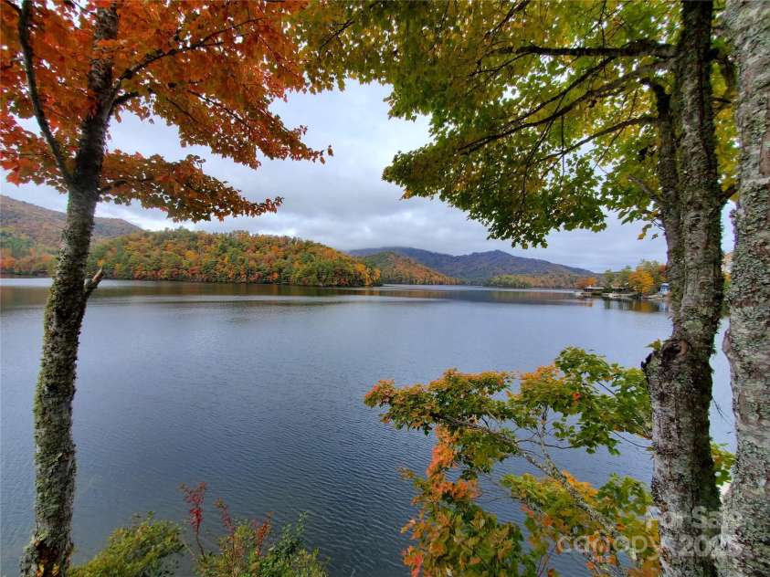 214 Sequoyah Trail, Robbinsville, NC 28771.  MLS# CAR4259902, YatesRealty ID 20195. 