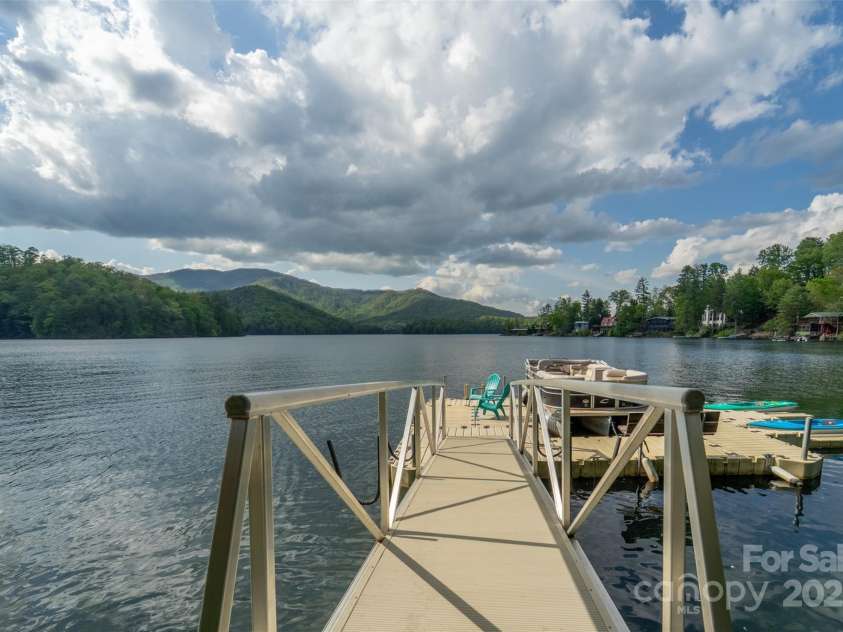 214 Sequoyah Trail, Robbinsville, NC 28771.  MLS# CAR4259902, YatesRealty ID 20195. 