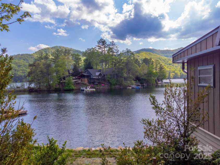 214 Sequoyah Trail, Robbinsville, NC 28771.  MLS# CAR4259902, YatesRealty ID 20195. 