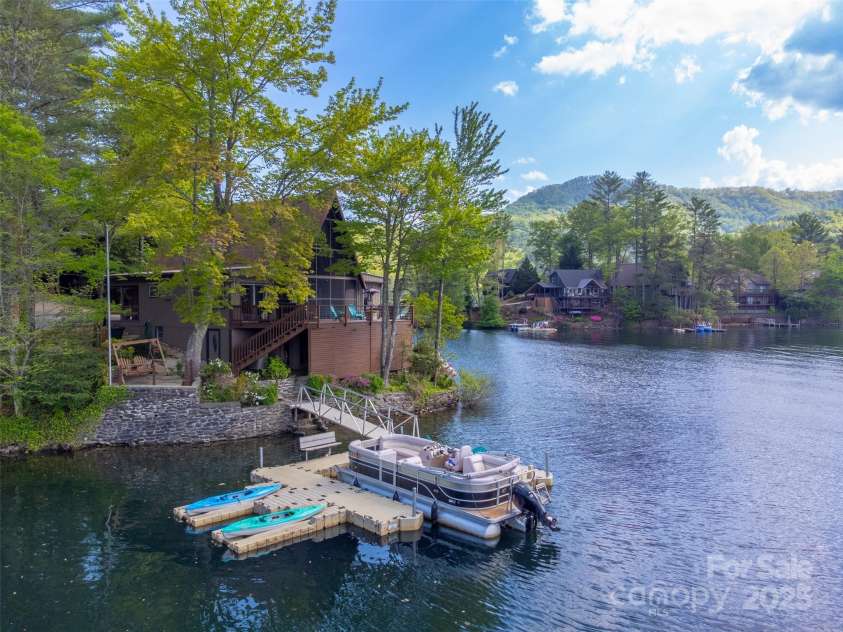 214 Sequoyah Trail, Robbinsville, NC 28771.  MLS# CAR4259902, YatesRealty ID 20195. 