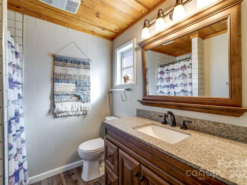 214 Sequoyah Trail, Robbinsville, NC 28771.  MLS# CAR4259902, YatesRealty ID 20195. 