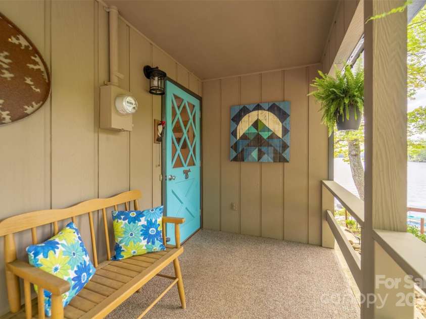 214 Sequoyah Trail, Robbinsville, NC 28771.  MLS# CAR4259902, YatesRealty ID 20195. 