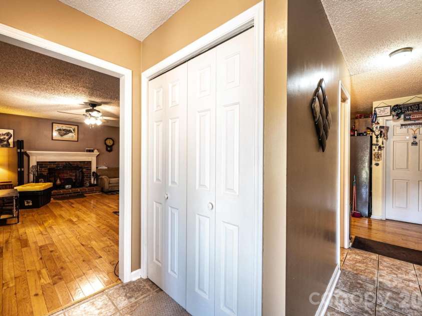 3229 15th Avenue, Conover, NC 28613.  MLS# CAR4364838, YatesRealty ID 20195. 