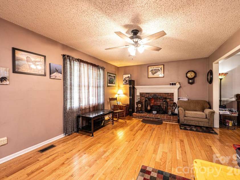 3229 15th Avenue, Conover, NC 28613.  MLS# CAR4364838, YatesRealty ID 20195. 
