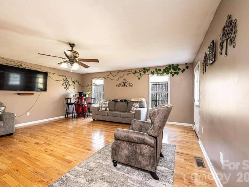 3229 15th Avenue, Conover, NC 28613.  MLS# CAR4364838, YatesRealty ID 20195. 