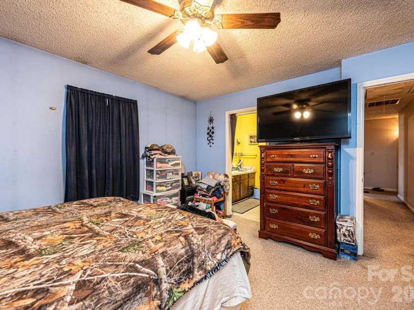 3229 15th Avenue, Conover, NC 28613.  MLS# CAR4364838, YatesRealty ID 20195. 