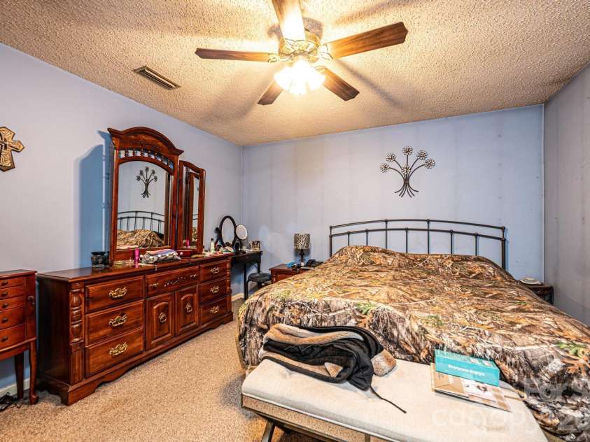 3229 15th Avenue, Conover, NC 28613.  MLS# CAR4364838, YatesRealty ID 20195. 