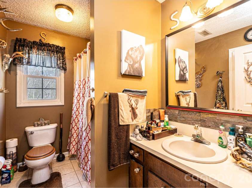 3229 15th Avenue, Conover, NC 28613.  MLS# CAR4364838, YatesRealty ID 20195. 