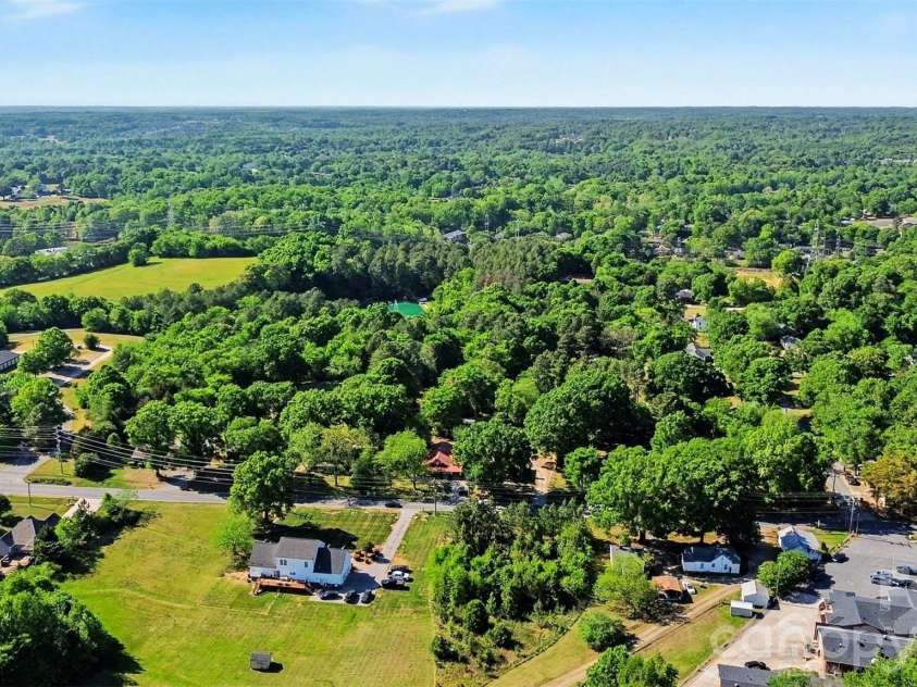510 Winecoff School Road, Concord, NC 28027.  MLS# CAR4368133, YatesRealty ID 20196. 