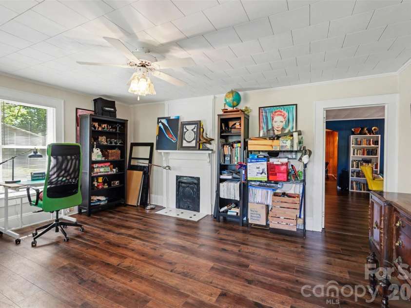 510 Winecoff School Road, Concord, NC 28027.  MLS# CAR4368133, YatesRealty ID 20196. Family Room 